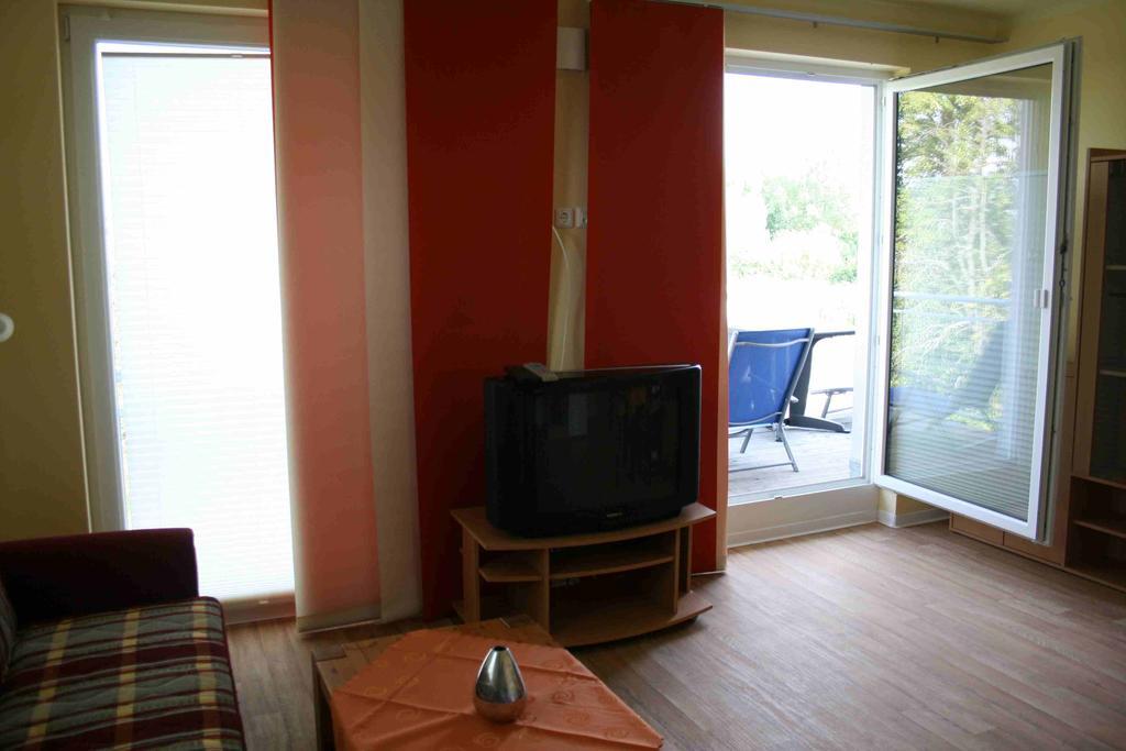 Uebernachtung Bei Michael - Ferienwohnung 로스토크 외부 사진